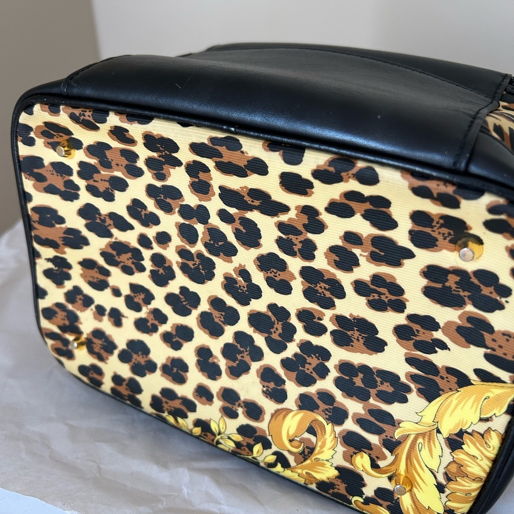 Versace Vanity Bag bundle - Picture 5 of 9
